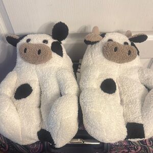 Cozy Cow Print Women's Slippers